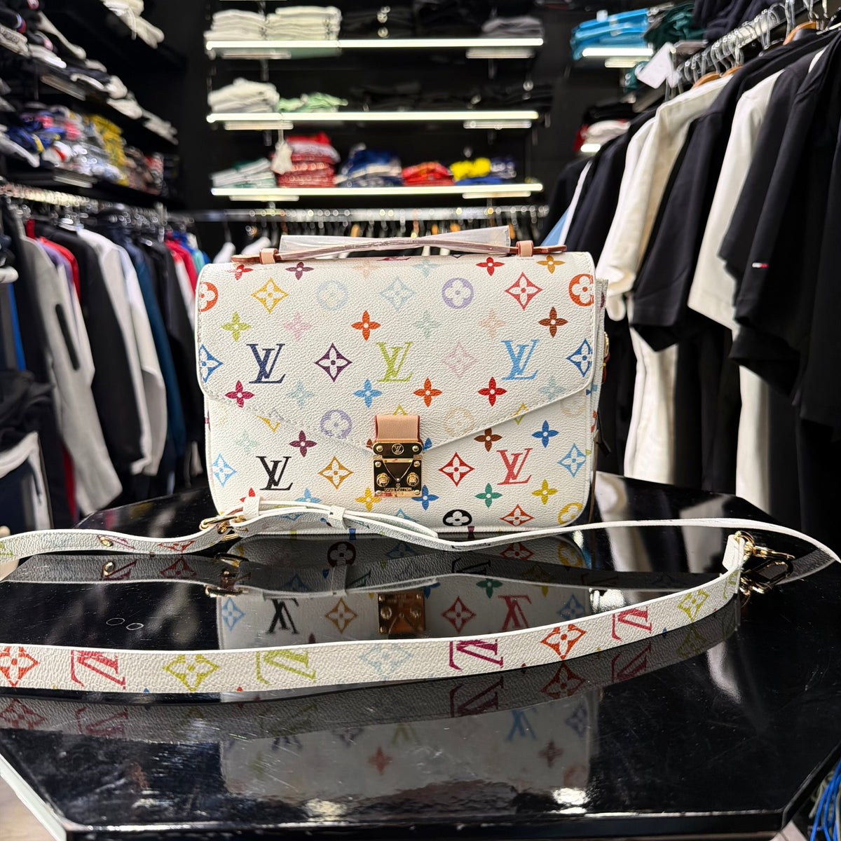 WOMEN BAGS - Louis Vuitton Pochette Metis