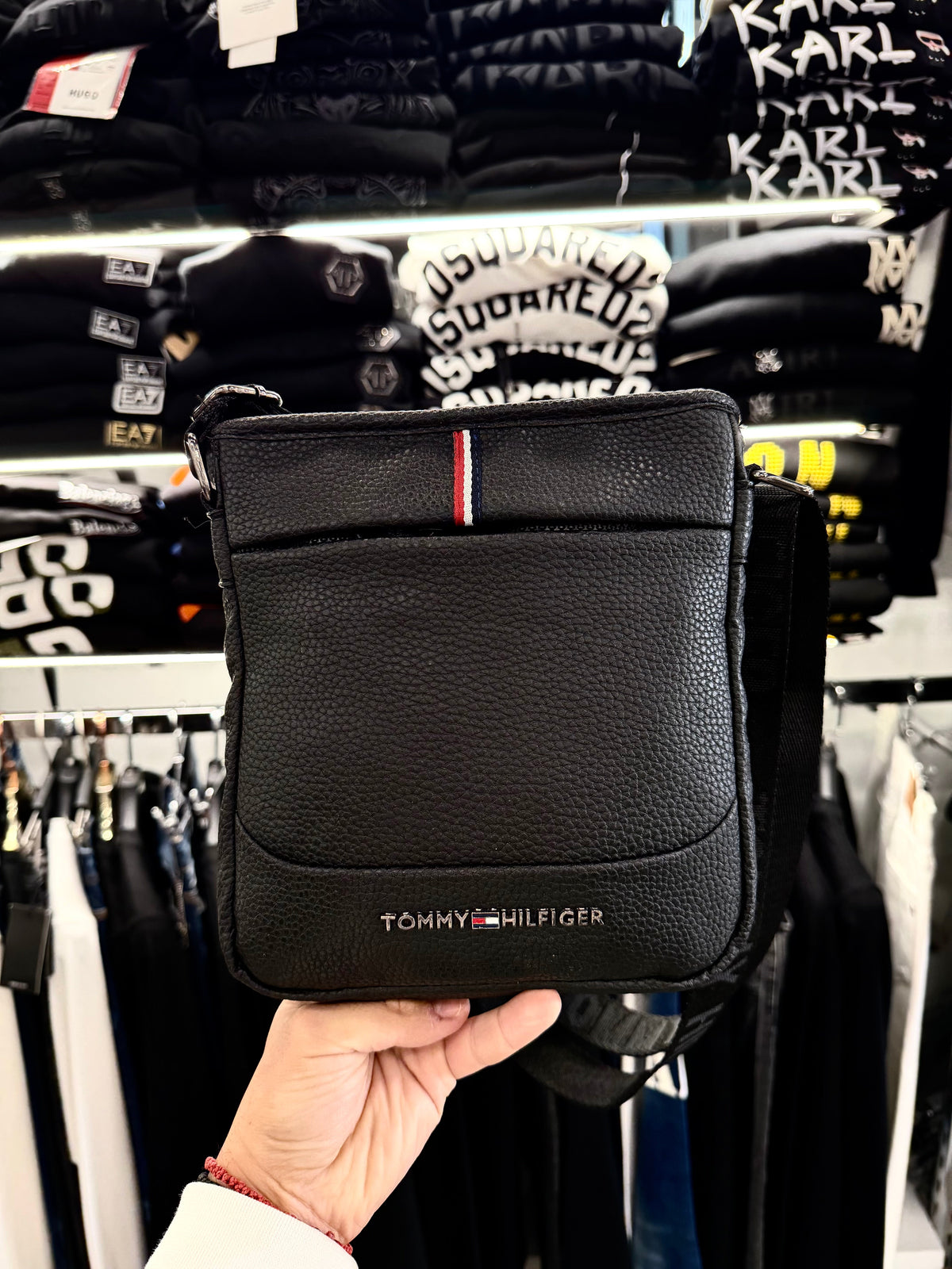 ΤΣΑΝΤΑΚΙ - TOMMY HILFIGER
