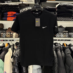 T-SHIRT - NIKE