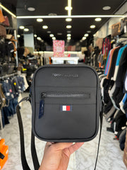 ΤΣΑΝΤΑΚΙ - TOMMY HILFIGER